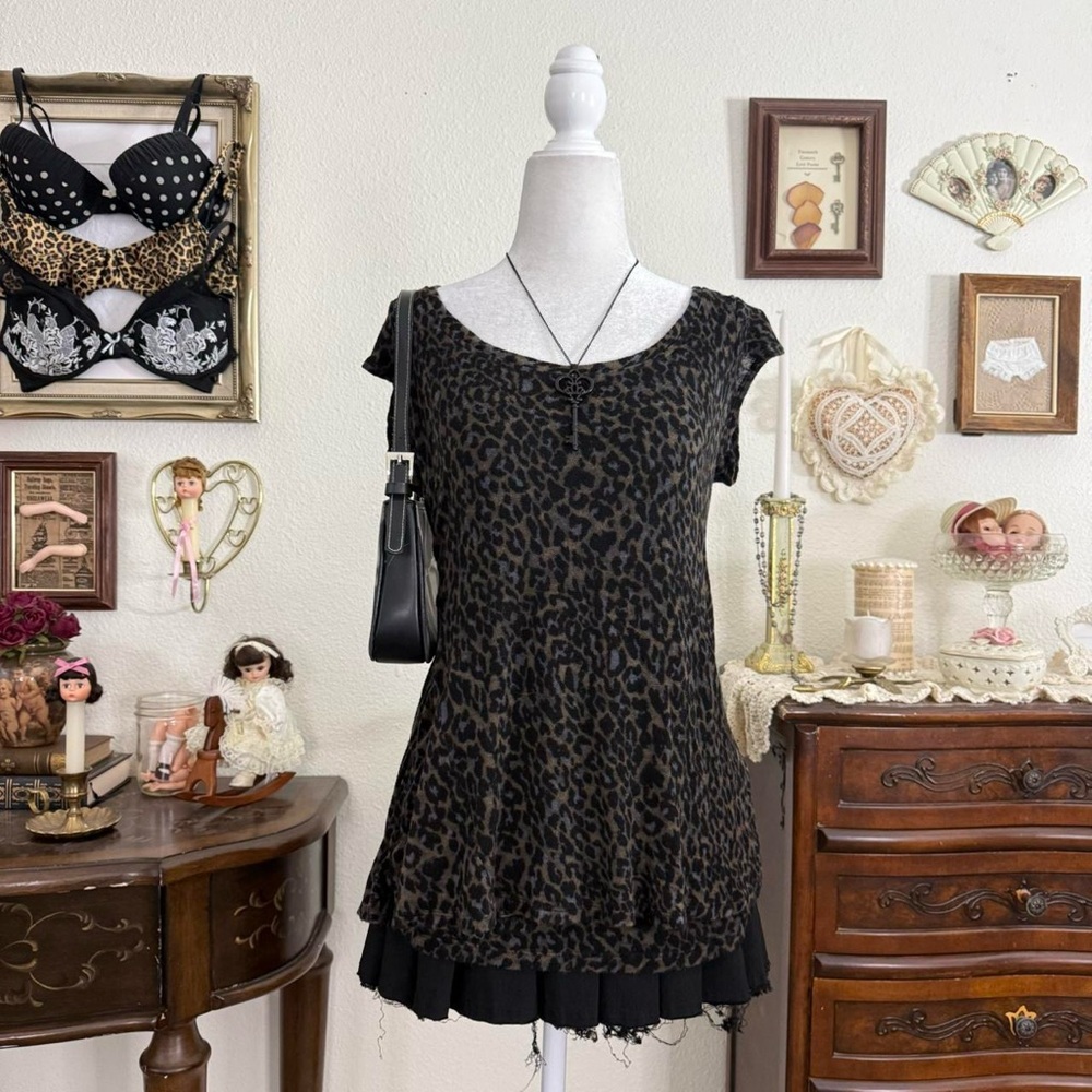 Y2k rockstar gf girly grunge subversive cheetah print‎ top